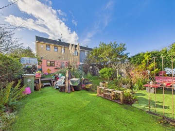 image of 15 Ellfield Close, 