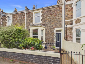 image of 12 Ridgeway Parade, 