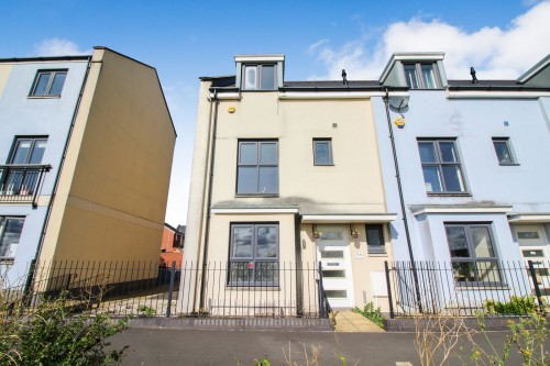 Arrange a viewing for Eighteen Acre Drive, Patchway, Bristol, BS34